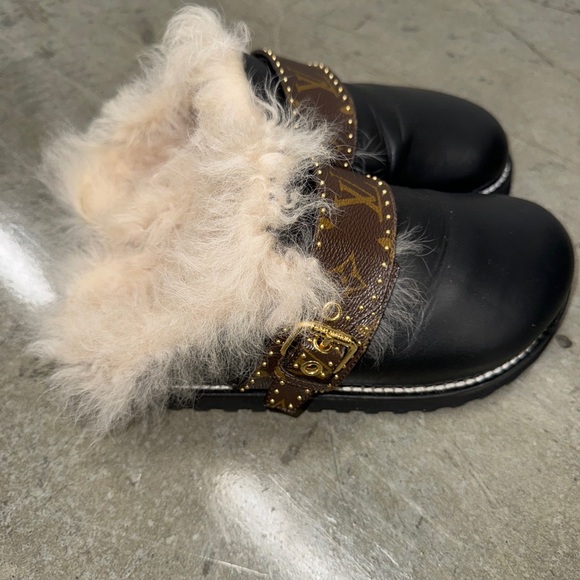 Louis Vuitton Fur lined Clog / Mule Black with monogram strap - Picture 1 of 5